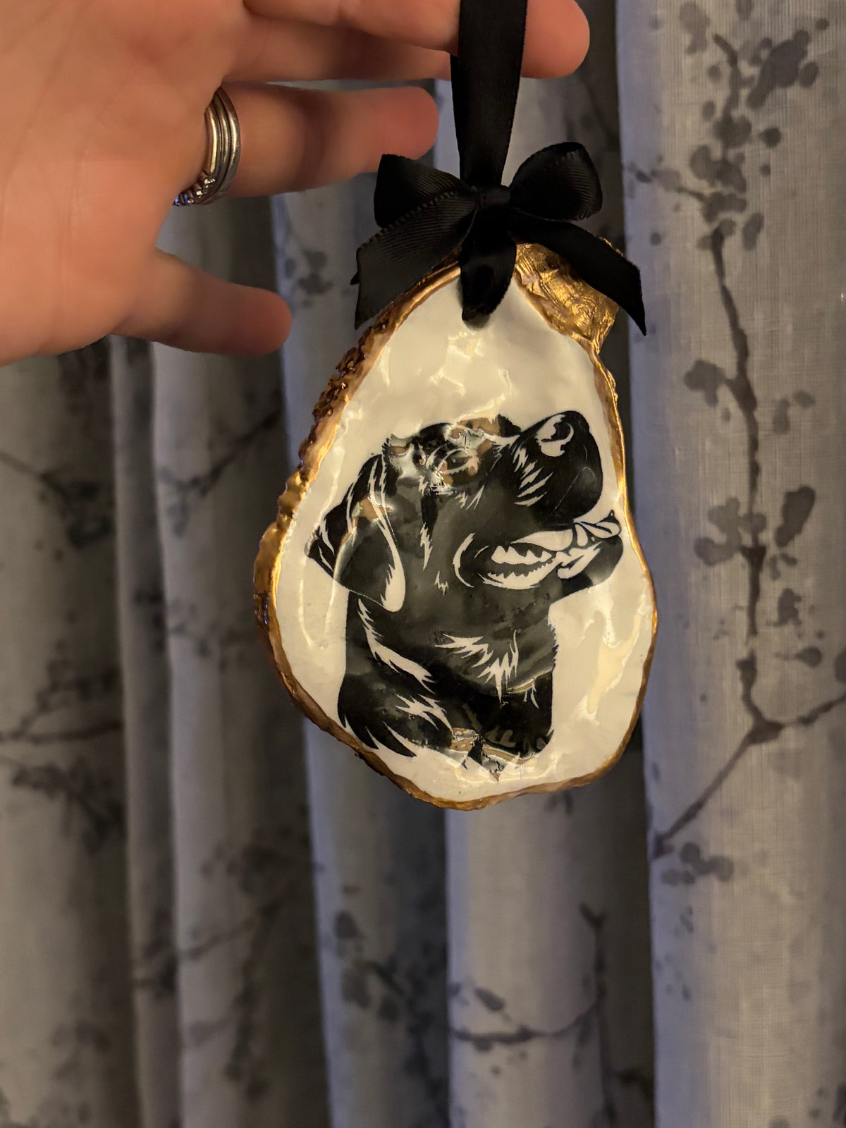 Black Lab Oyster Shell Ornament | Labrador Christmas Gift