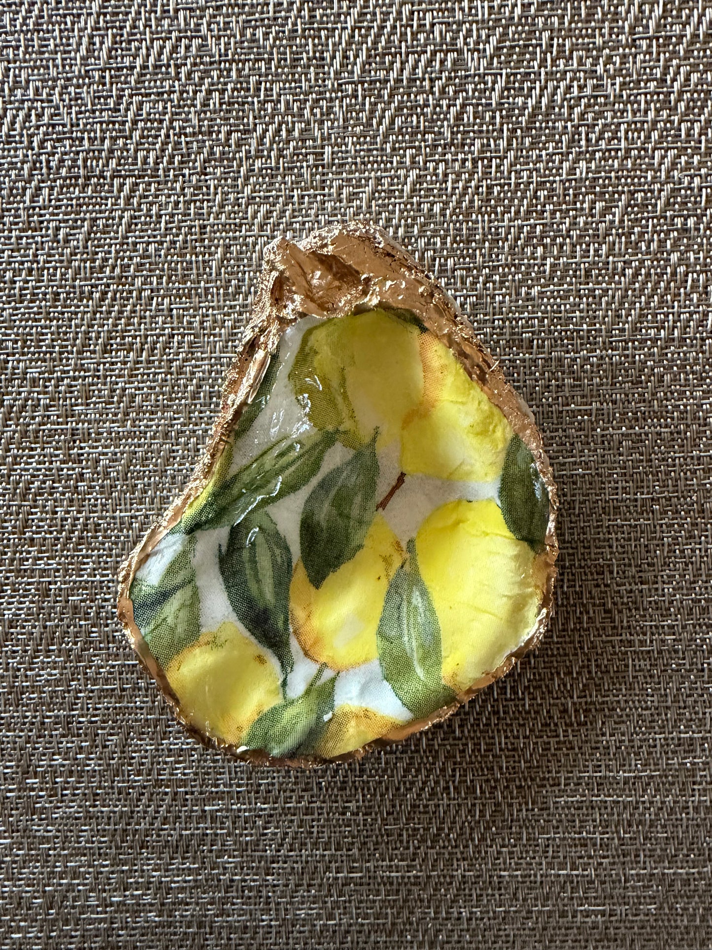 oyster shell ring/trinket dish with image of lemons